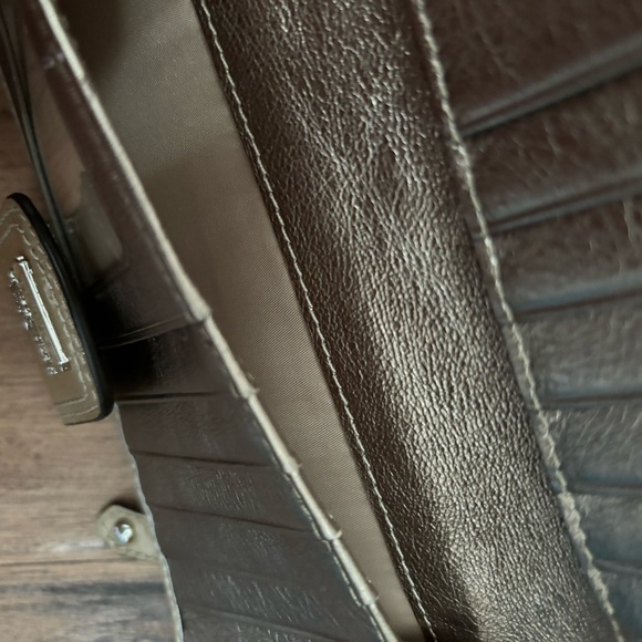 Coach “Madison Maggie” Purse with matching Wallet - Picture 4 of 12